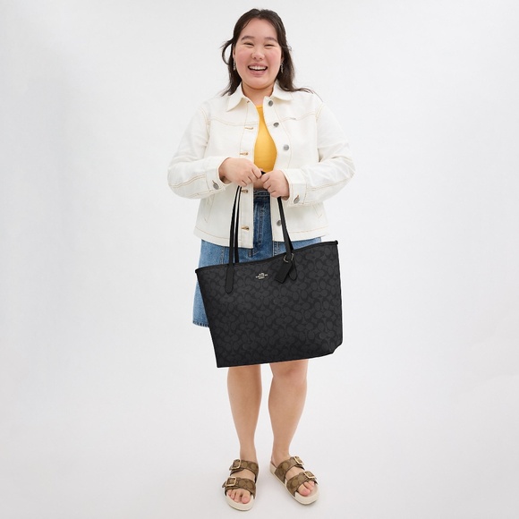 City Tote Bag In Signature Canvas - Picture 1 of 3